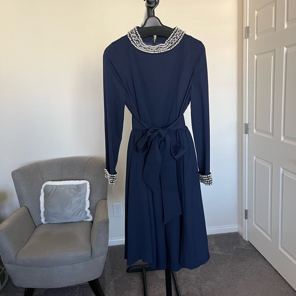 Chic Long Sleeve Navy Dress with Pearl Details